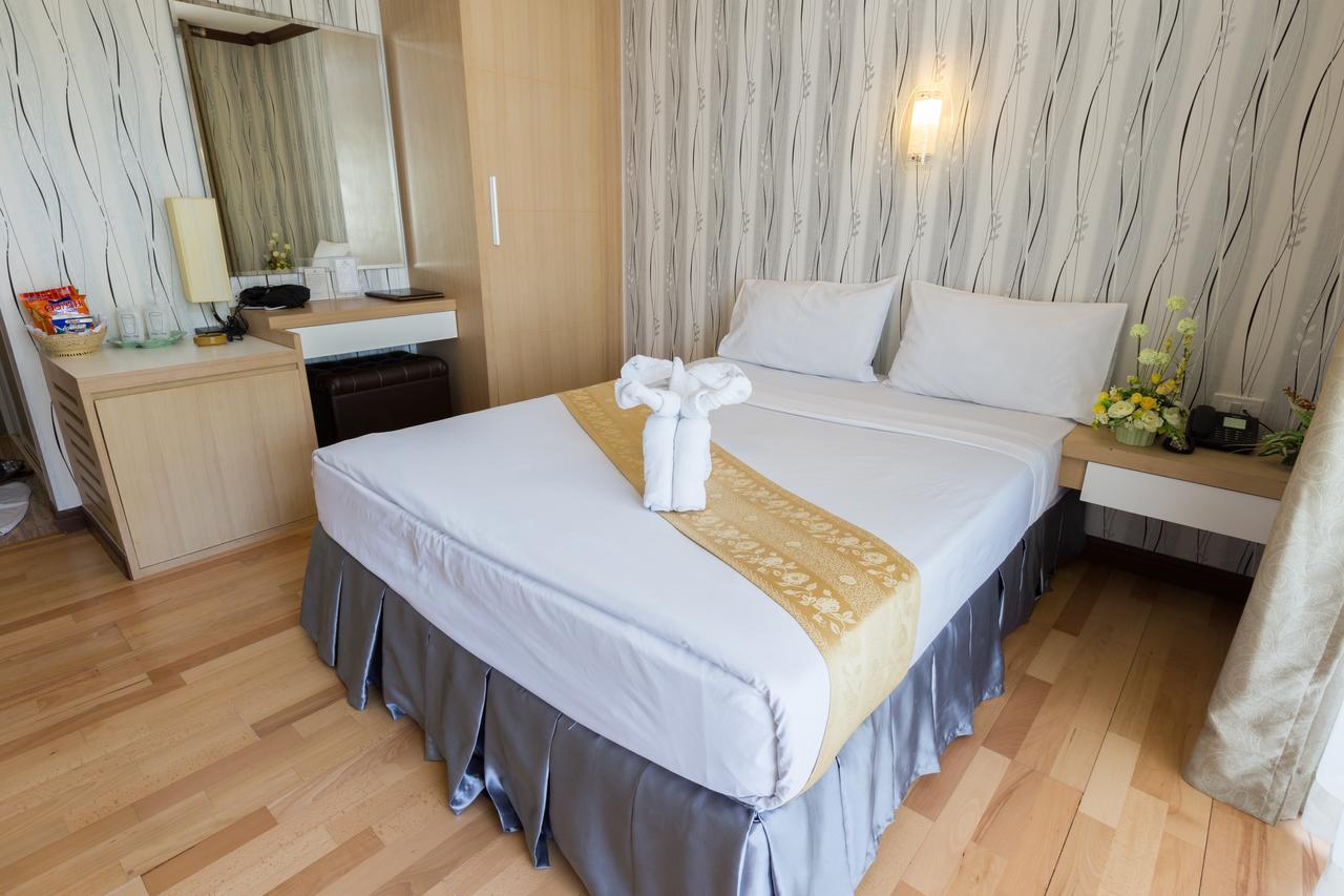 Korat Hotel - Sha Plus Nakhonratchasima Exterior photo